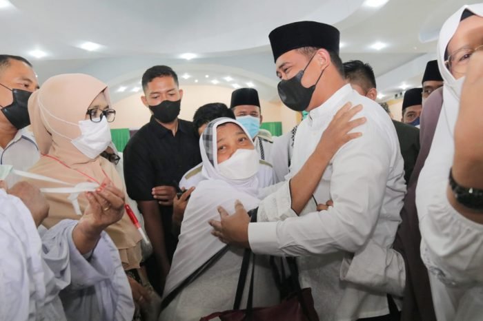 Bobby Nasution Minta 1.077 Calhaj Medan Fokus Laksanakan Ibadah Haji