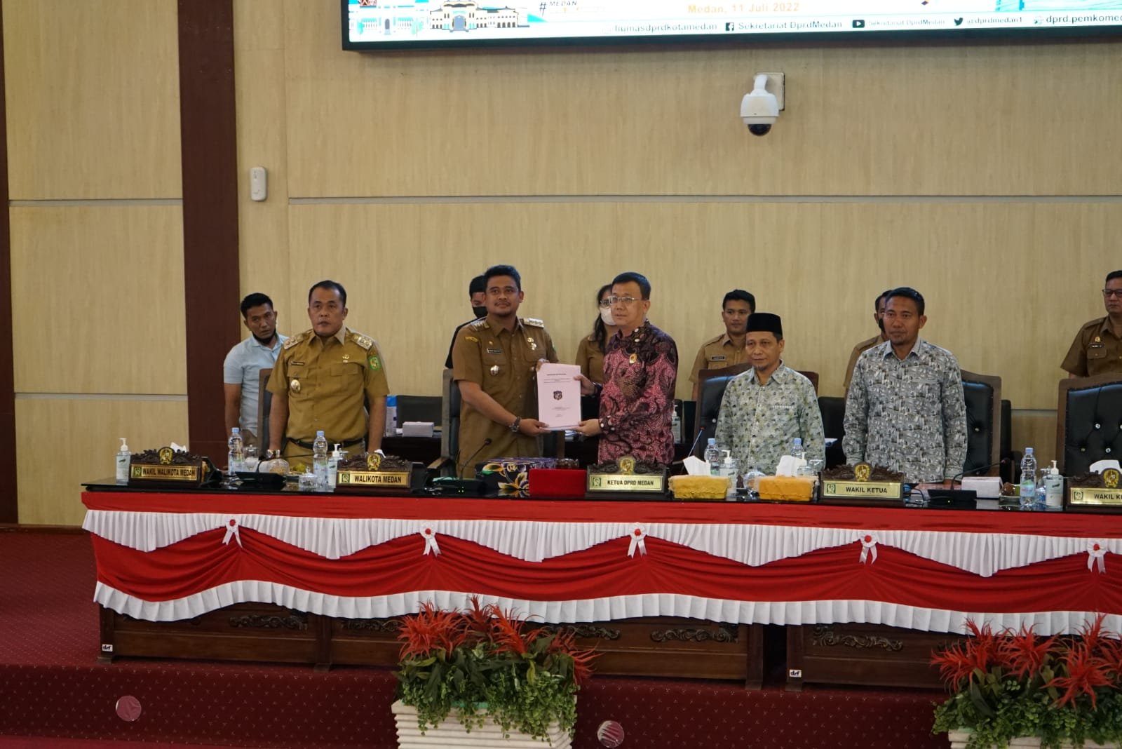 Bobby Nasution Sampaikan Nota Pengantar Terhadap Ranperda di Paripurna DPRD Medan