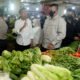 Edy Rahmayadi Dampingi Jokowi ke Pasar Petisah Medan, Bagikan BMK dan BLT