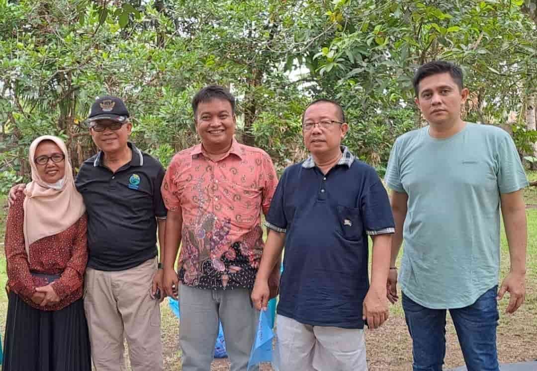 H.M.Ali Umri bersama beberapa Tokoh Aktivis. (Foto: Leriadi).
