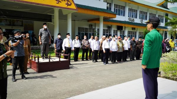 Plt Bupati Langkat Lepas KKN 581 Mahasiswa UMN Al Wasliyah Medan