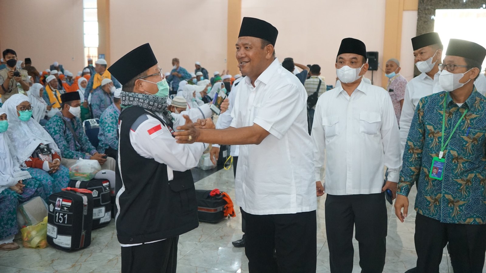 Plt Bupati Langkat Sambut Kepulangan Jamaah Haji Kloter 7