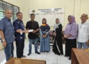 PWI Sumut Serahkan Santunan Asuransi Jiwa Tiga Wartawan Meninggal Dunia