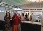 Anggota DPRD Medan Serahkan 6 Unit Steling Bagi Pelaku UMKM