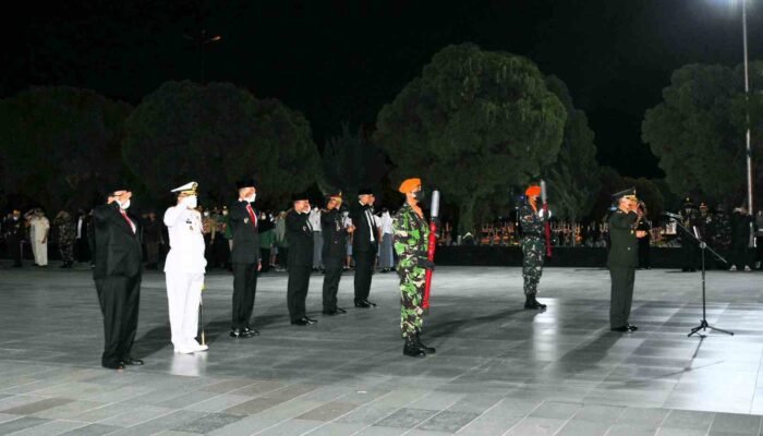Apel Kehormatan dan Renungan Suci di TMP Bukit Barisan Berlangsung Khidmat
