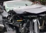Ayah dan Anak Tewas Ditabrak Kereta Api saat Mobilnya Melintas Rel Tanpa Palang