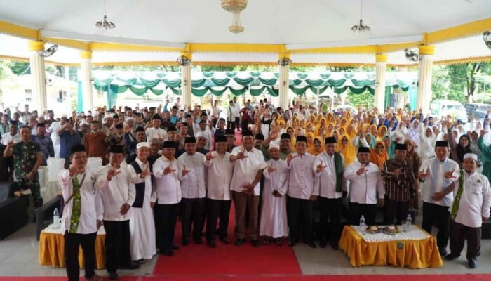 Plt Bupati Langkat Hadiri Tabligh Akbar dan Bazar UMKM Syariah