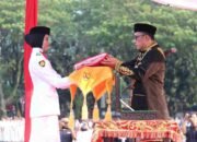 Wakil Wali Kota Medan Pimpin Upacara Penurunan Bendera Merah Putih di Lapangan Benteng