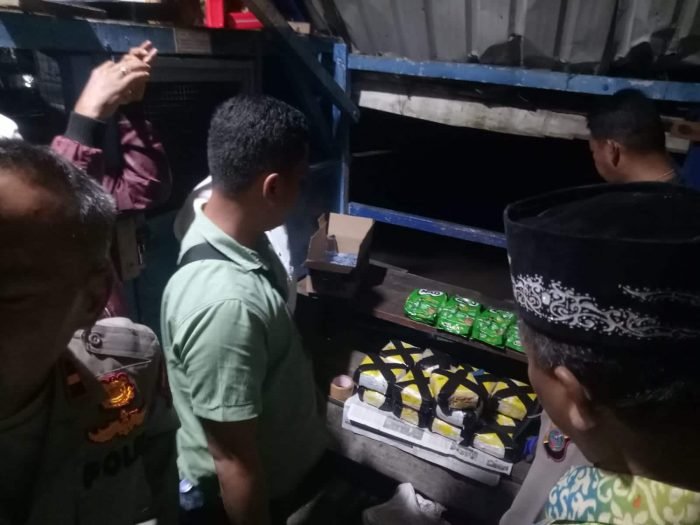 16 kg sabu - sabu diamankan petugas dalam perahu kayu di perairan Bagan Asahan. (Poto : Istimewa)
