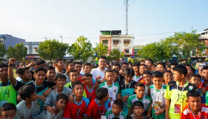 Bobby Nasution Buka Kompetisi Sepak Bola Kelompok Usia: Pemko Medan akan Perbaiki Seluruh Fasilitas Olahraga