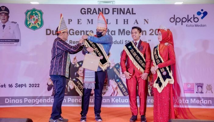 Bobby Nasution Dinobatkan Sebagai Ayah GenRe Kota Medan