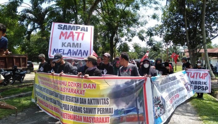 PKS PT. PPSP Masih Beroperasi, Masyarakat Pulo Padang Geruduk Kantor DPRD Labuhanbatu