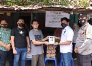 Jumat Berkah, Kapolres Labuhanbatu Berikan Bansos kepada Korban Kebakaran