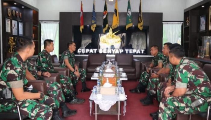 Pabandya-2/Siaga Spaban VI/Ops DN Sopsad Berkunjung ke Yonif Raider 100/PS