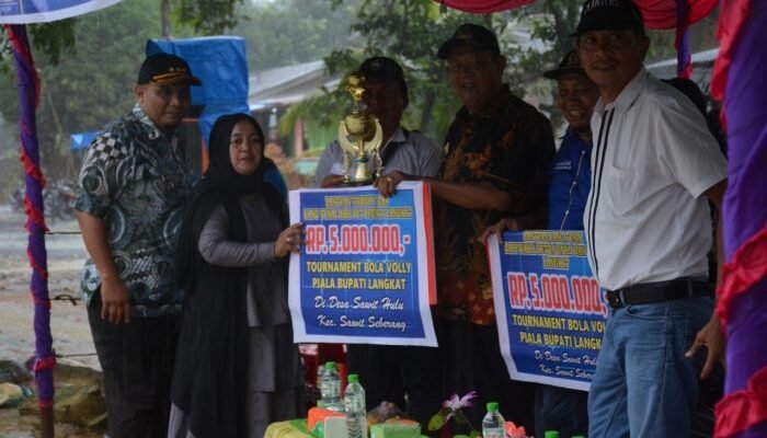 Plt Bupati Langkat Serahkan 532 Bantuan Stimulan Perumahan untuk Warga Berpenghasilan Rendah