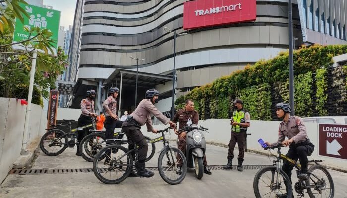 Ciptakan Kondusifitas, Sat Samapta Polrestabes Medan Patroli Bersepeda