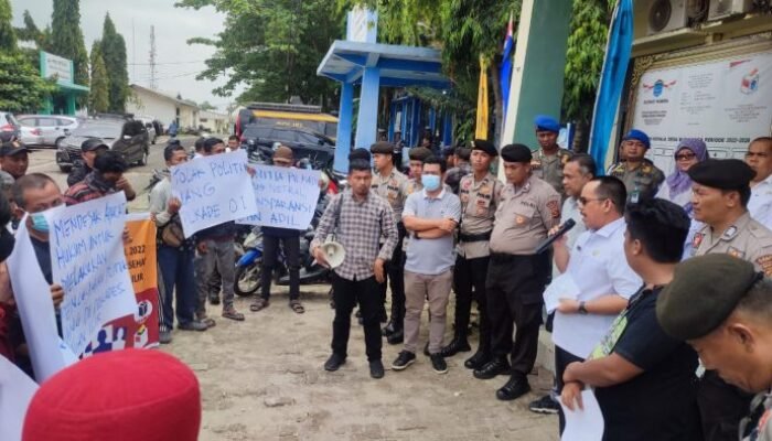 GPPMS Unjuk Rasa di Dinas PMD Ogan Ilir, Tuntut Pencegahan Politik Uang di Pilkades