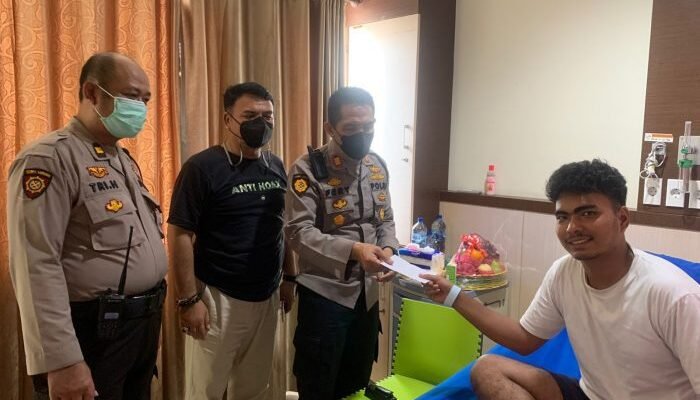 Kasat Samapta Polrestabes Medan Doakan Kesembuhan Anak Panit Intelkam Polsek Helvetia