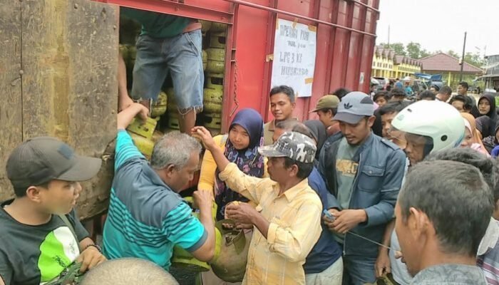 Warga Mengeluh Kelangkaan Elpiji 3 Kg di Aceh Singkil