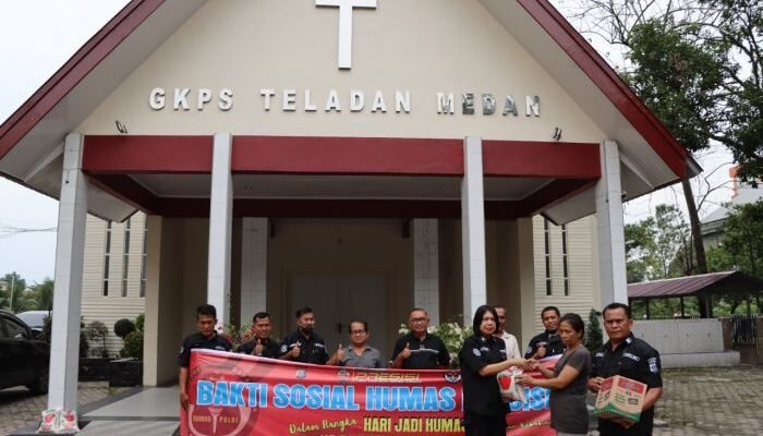 Polrestabes Medan Gelar Bakti Sosial di GKPS Teladan Medan