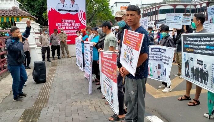 Polrestabes Medan Amankan Aksi Unjuk Rasa Pengungsi Afghanistan