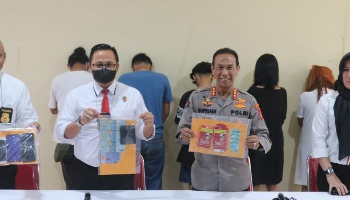 Ditreskrimum Polda Sumsel Amankan 20 Orang Jaringan Prostitusi Online Hotel OYO Berlian