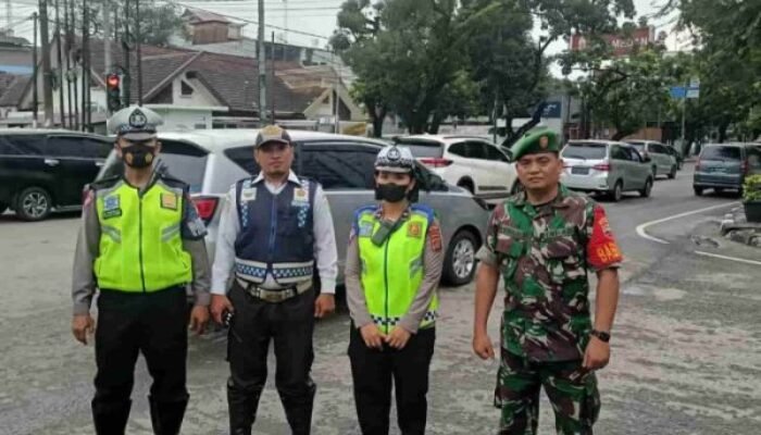Sempat Terjadi Penumpukan Kendaraan, Hari Ketiga Perubahan Arus Lalu Lintas di 13 Titik Berlangsung Lancar