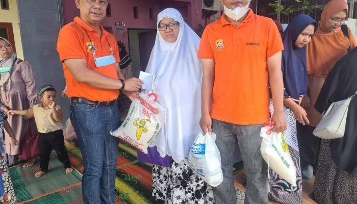 Ketua Pewarta Melayat dan Berikan Santunan ke Keluarga Almarhum Tri Yuwono