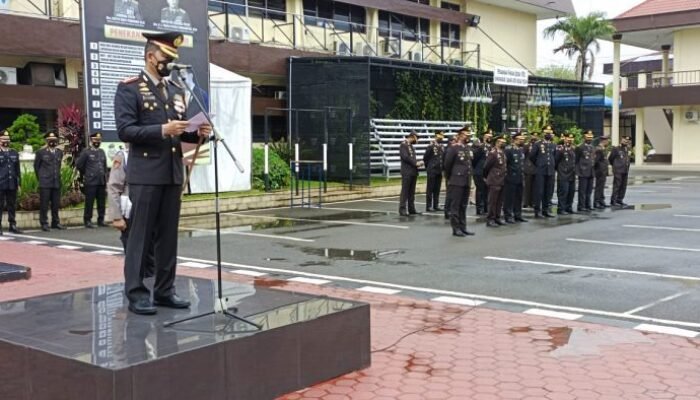 Kombes Pol Valentino Jadi Inspektur Upacara Hari Pahlawan di Mapolrestabes Medan