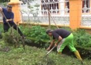 Laksanakan Program Wali Kota Medan, Lurah Denai Bersama Kepling dan ASN Lakukan Giat Rutin Kebersihan Lingkungan