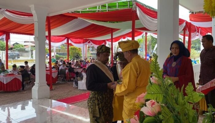 Kerajaan Bedagai Sematkan Gelar Datuk Laksamana Wira Diraja Kepada Rahudman