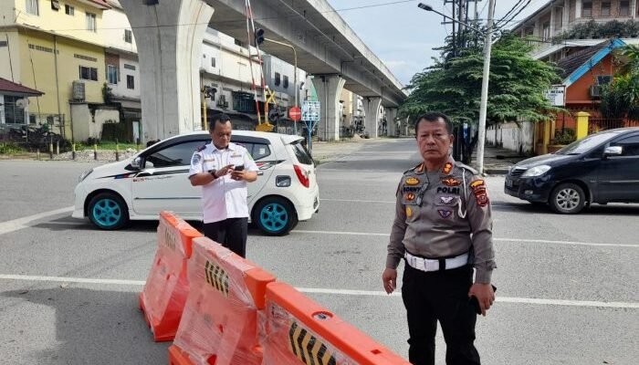 Hari Kedua Pelaksanaan Perubahan 13 Jalur Lalu Lintas di Medan Aman dan Lancar 