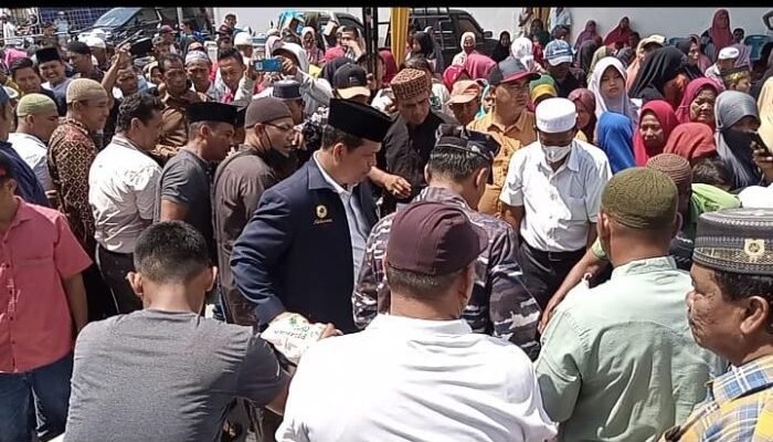 Ikhwan Lubis Berbagi kepada Anak Yatim dan Parbetor Peringati Hari Anak Nasional