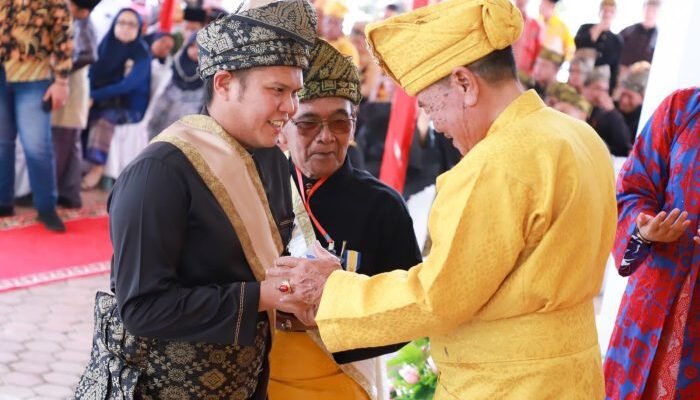Bupati Sergai Harap Gelar Adat Menambah Semangat dan Kontribusi Membangun Daerah