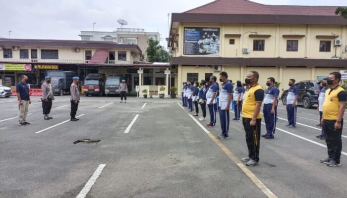 Anggota Polrestabes Medan Olahraga Bersama Jaga Kebugaran Tubuh