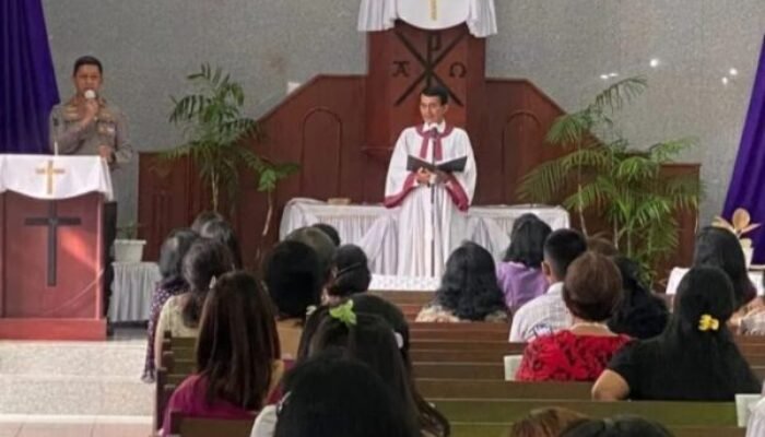 Kapolrestabes Medan Sampaikan Pesan Kamtibmas Hadiri Minggu Berkah di Gereja 