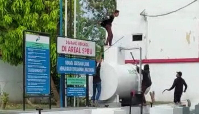 Miris, Pelajar Tewas Dibacok saat Tawuran di SPBU Jalan Kapten Sumarsono