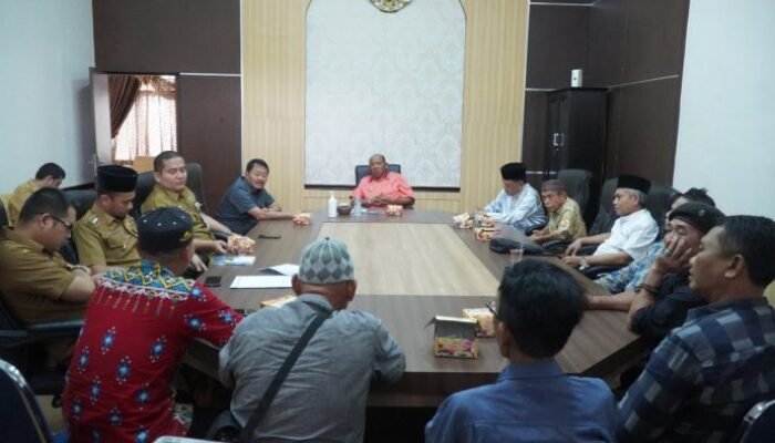 Plt Bupati Langkat Terima Audiensi MABMI Bahorok, Serahkan Bansos & Silaturahmi Antar Etnis