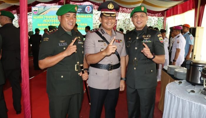 Wakapolrestabes Medan Hadiri Tradisi Korps Penerimaan dan Penyerahan Jabatan Danmen Arhanud-2/SSM 
