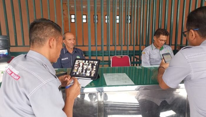 Dirut PUD Pasar Ingatkan Jajaran Konsisten dalam Kedisiplinan