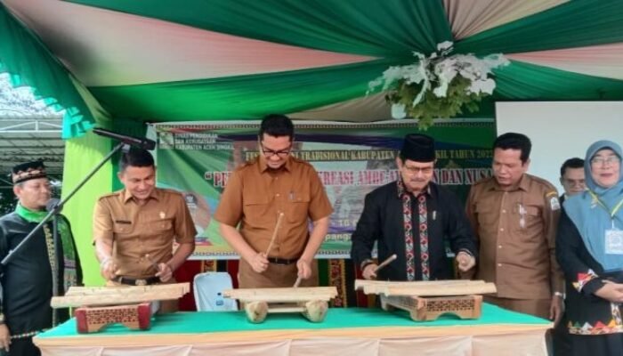Disdik Aceh Singkil Perlombakan Tari Ambe-Ambekan