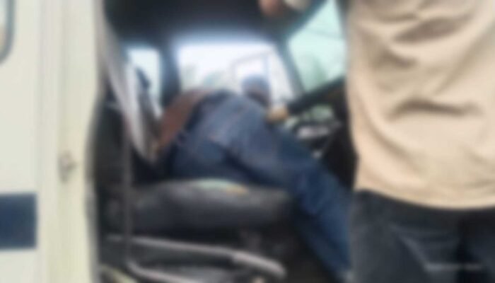 Sopir Kontainer Tewas Mendadak Saat Parkir di Warung