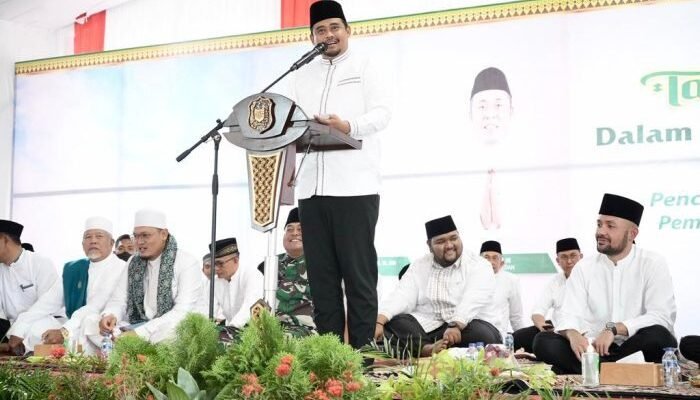 Ribuan Warga Ikuti Dzikir dan Doa Bersama, Bobby Nasution: Keberhasilan Pemko Medan Juga Berkat Doa Masyarakat