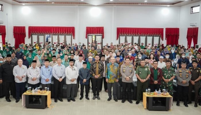 Bobby Nasution Serahkan Zakat kepada 1.500 Mustahik: Disalurkan Kepada Orang yang Tepat