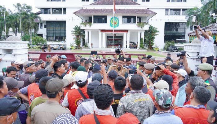 Wali Kota Medan Terima Aksi Pengemudi Betor, Sebut Akan Perbaiki Ekonomi Mereka Dulu