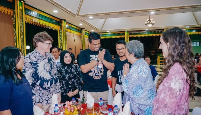 Bobby Nasution Jamu Makan Malam Komikus Prancis, Kenalkan Medan & Kuliner Melalui Komiknya