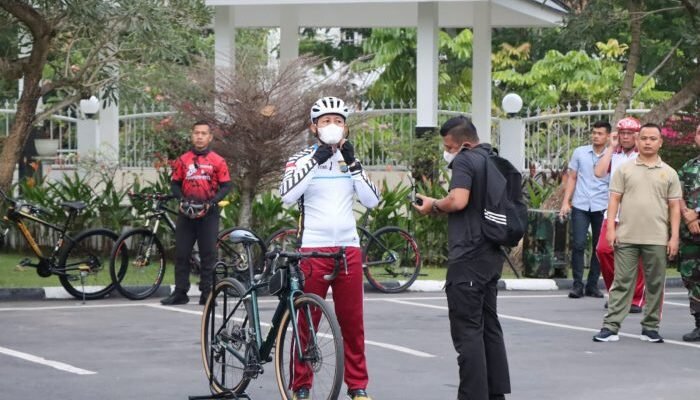 Kombes Pol Valentino Ikuti Fun Bike bersama Kodam l/BB