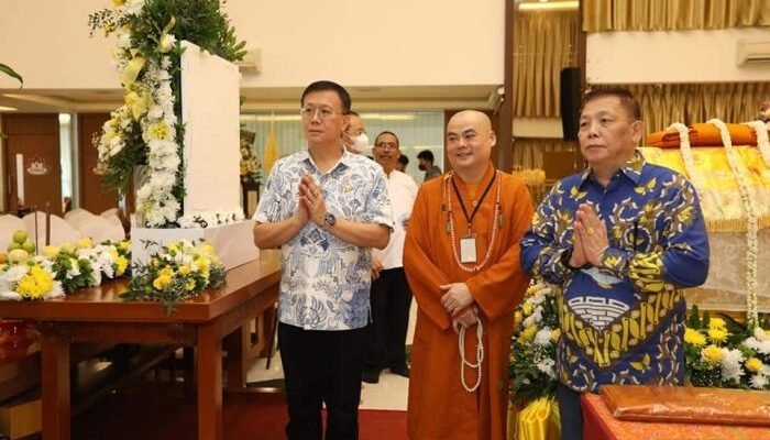 Hasyim Sampaikan Belasungkawa dan Panjatkan Doa Atas Wafatnya Y.M Jinadhammo Mahathera