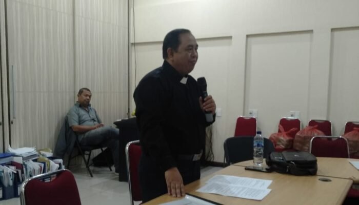 Personel Polrestabes Medan Beragama Nasrani Ikuti Kegiatan Binrohtal