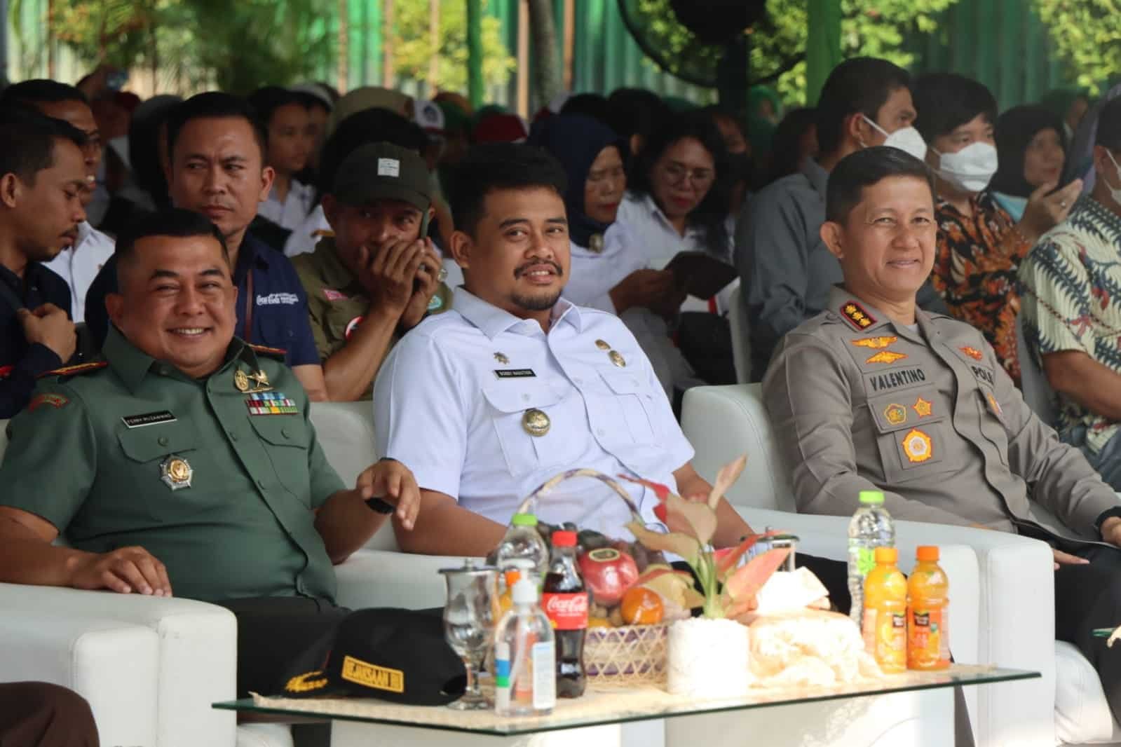 Kapolrestabes Medan bersama Wali Kota Medan saat hadiri peringatan HPSN, Rabu (22/2/2023). (Foto: tim).